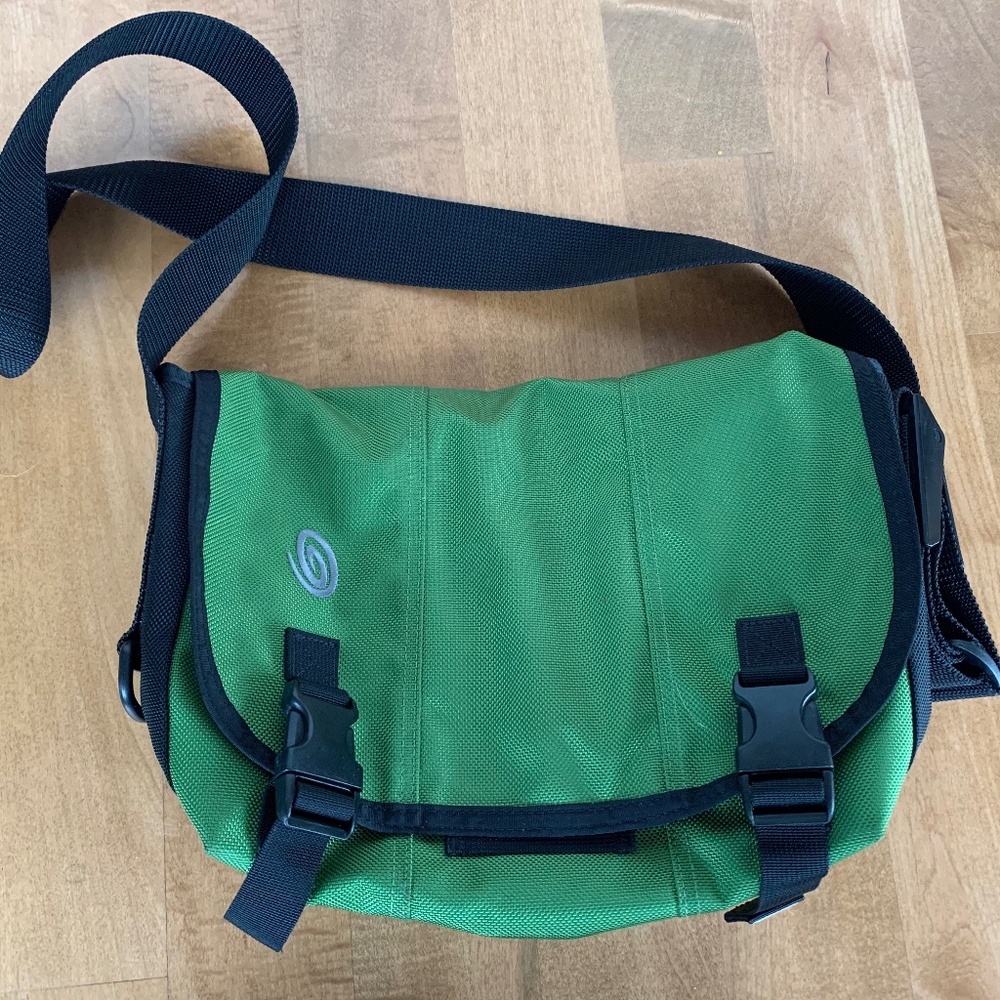 Small Timbuk2 messenger bag